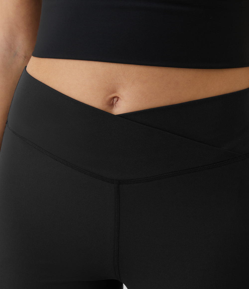 Petal Flare Legging — Black