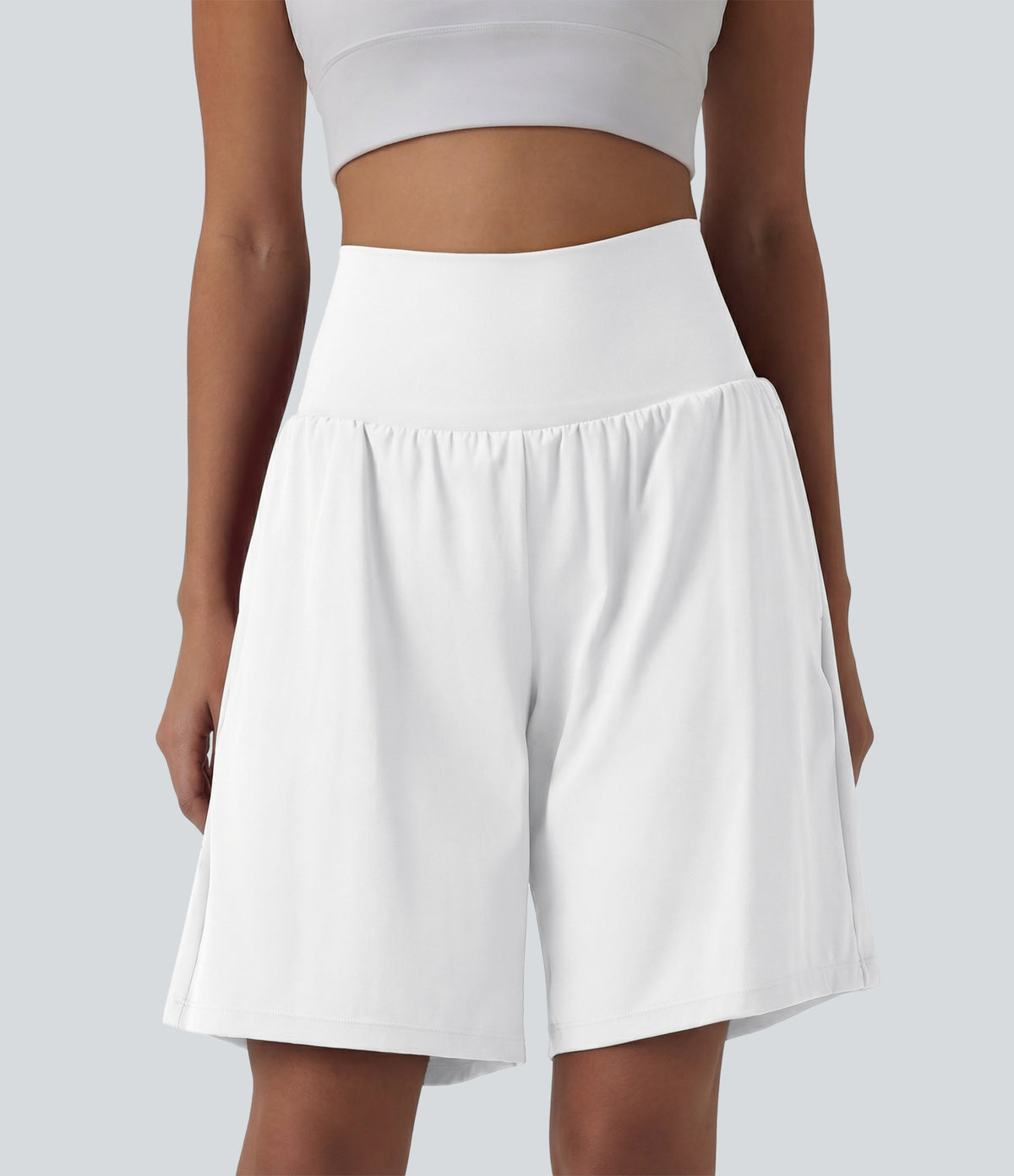 Gaia Short — White