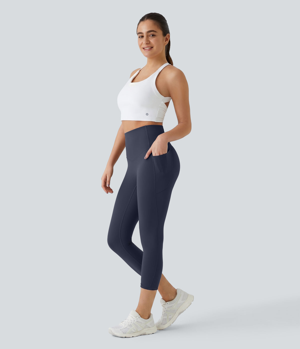 Rhea Capri Legging — Carbon