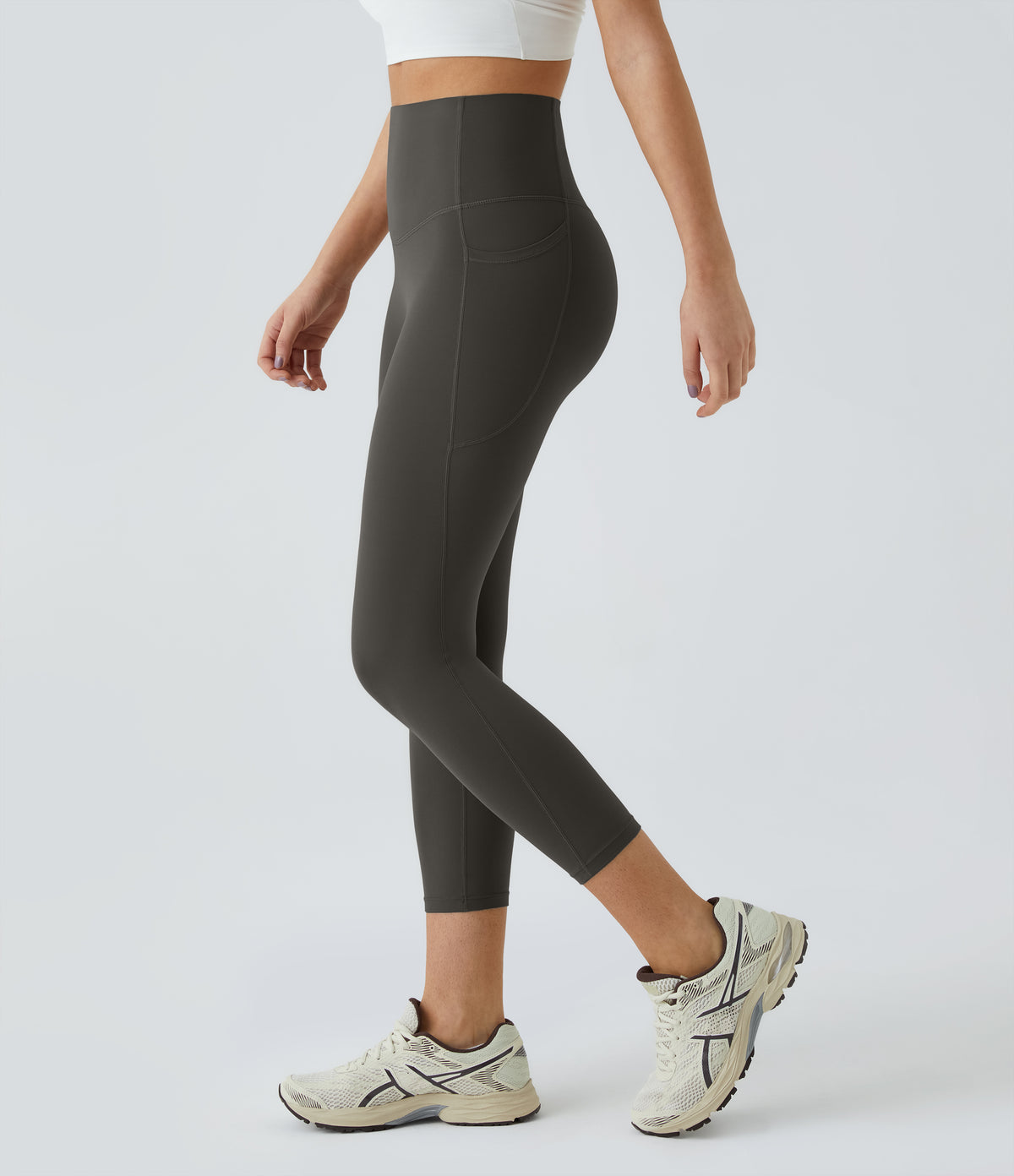 Rhea Capri Legging — Hazelnut Black