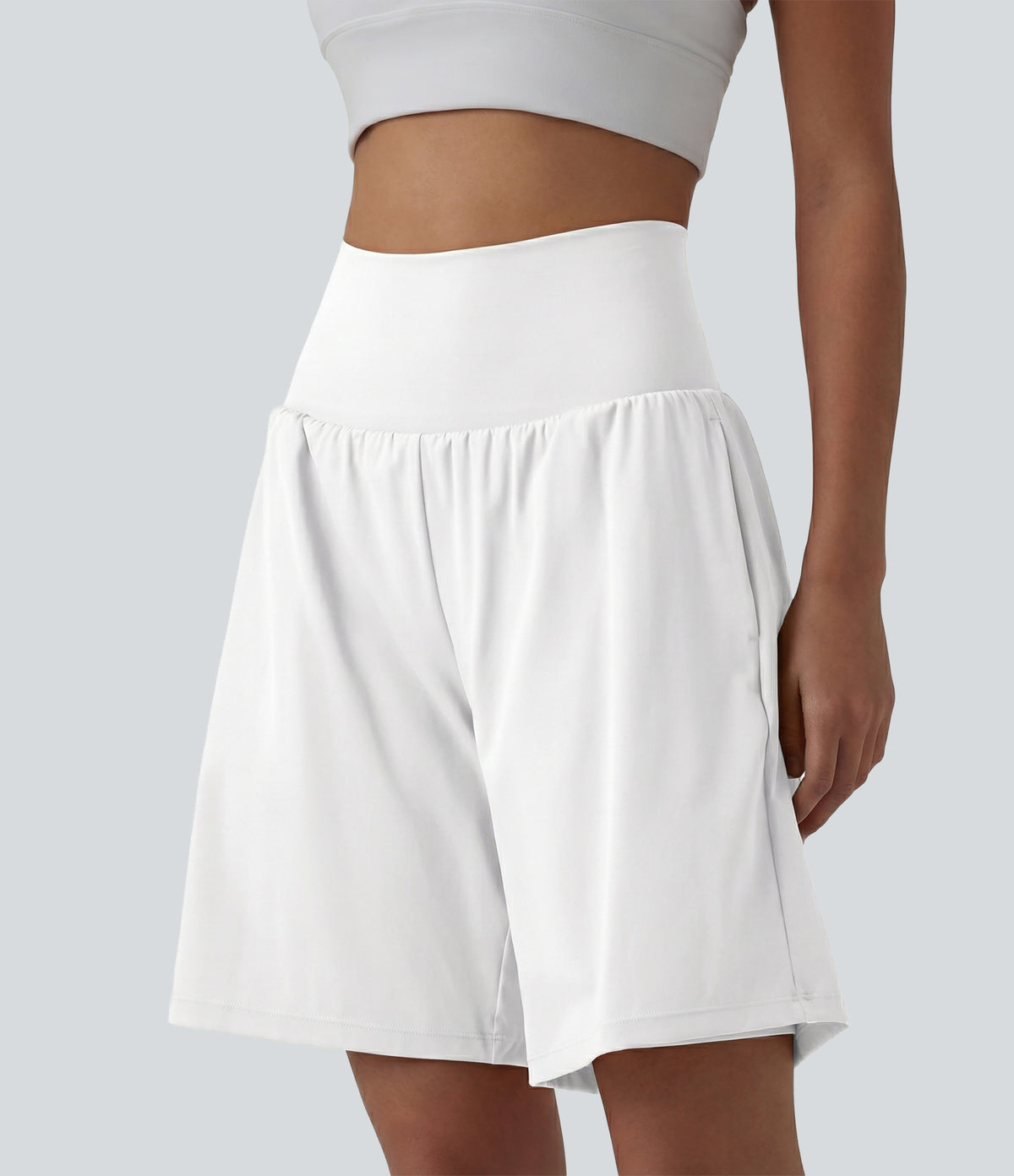 Gaia Short — White