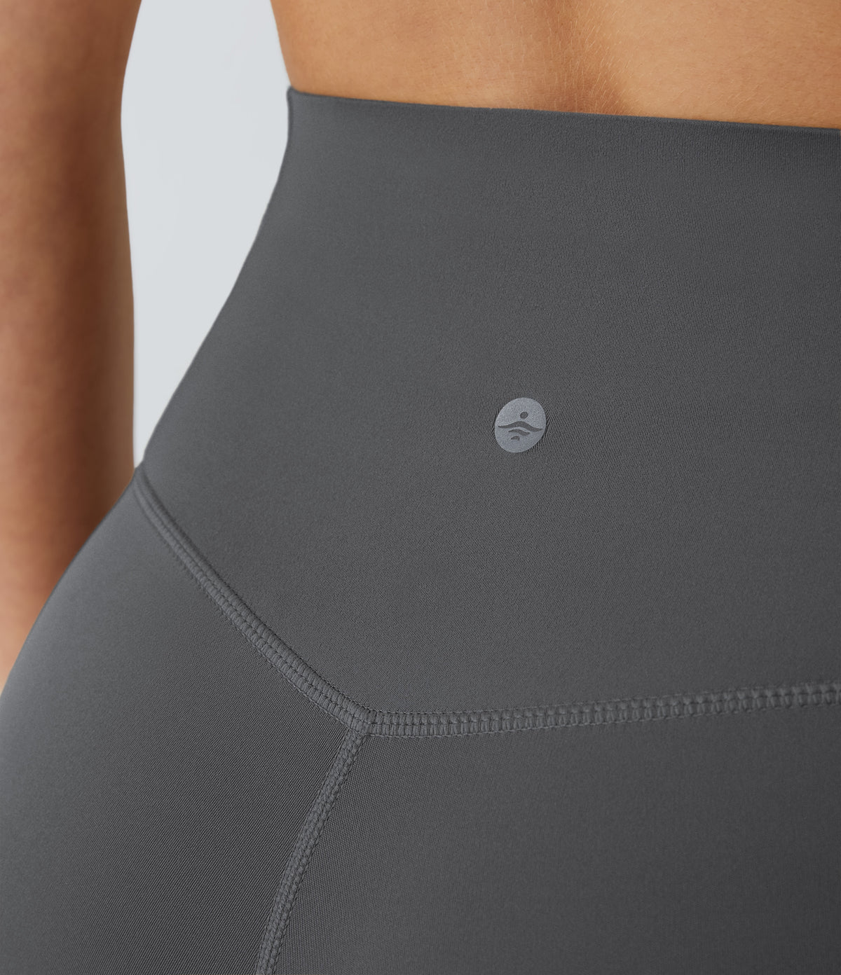 Rhea Capri Legging — Volcanic Ash