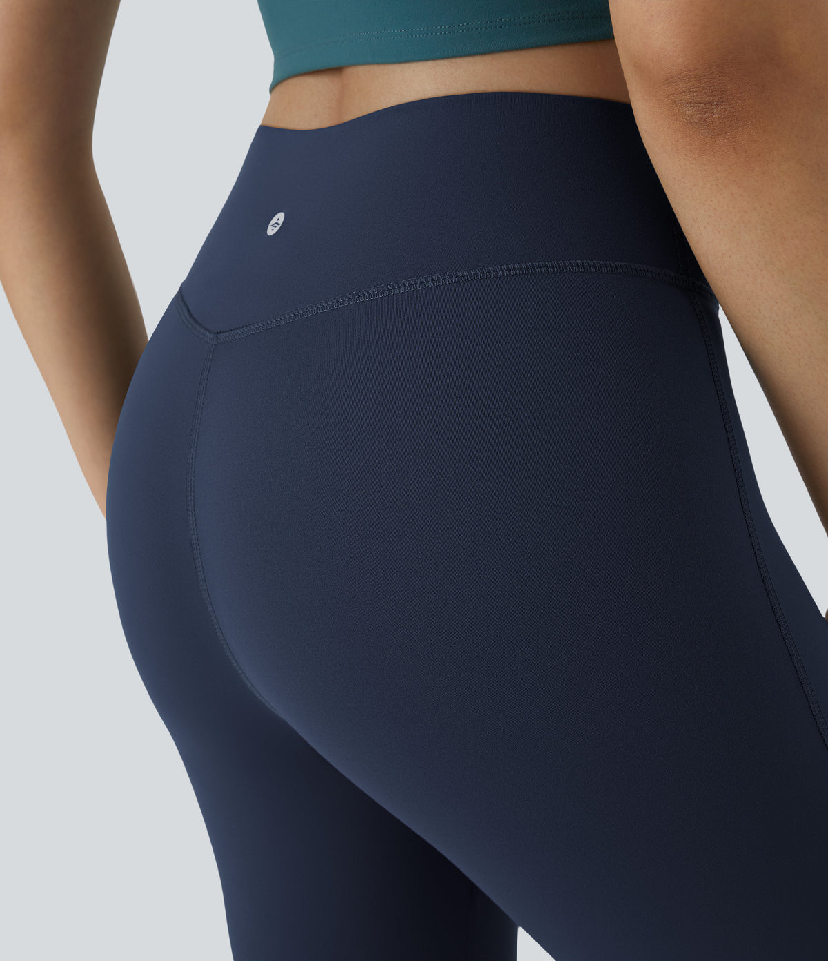Petal Flare Legging — Black